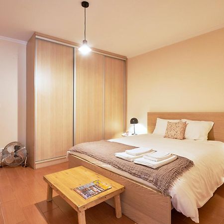Spacious And Renovated Apartment With Amazing Patio, By Timecooler Lisbon Bagian luar foto