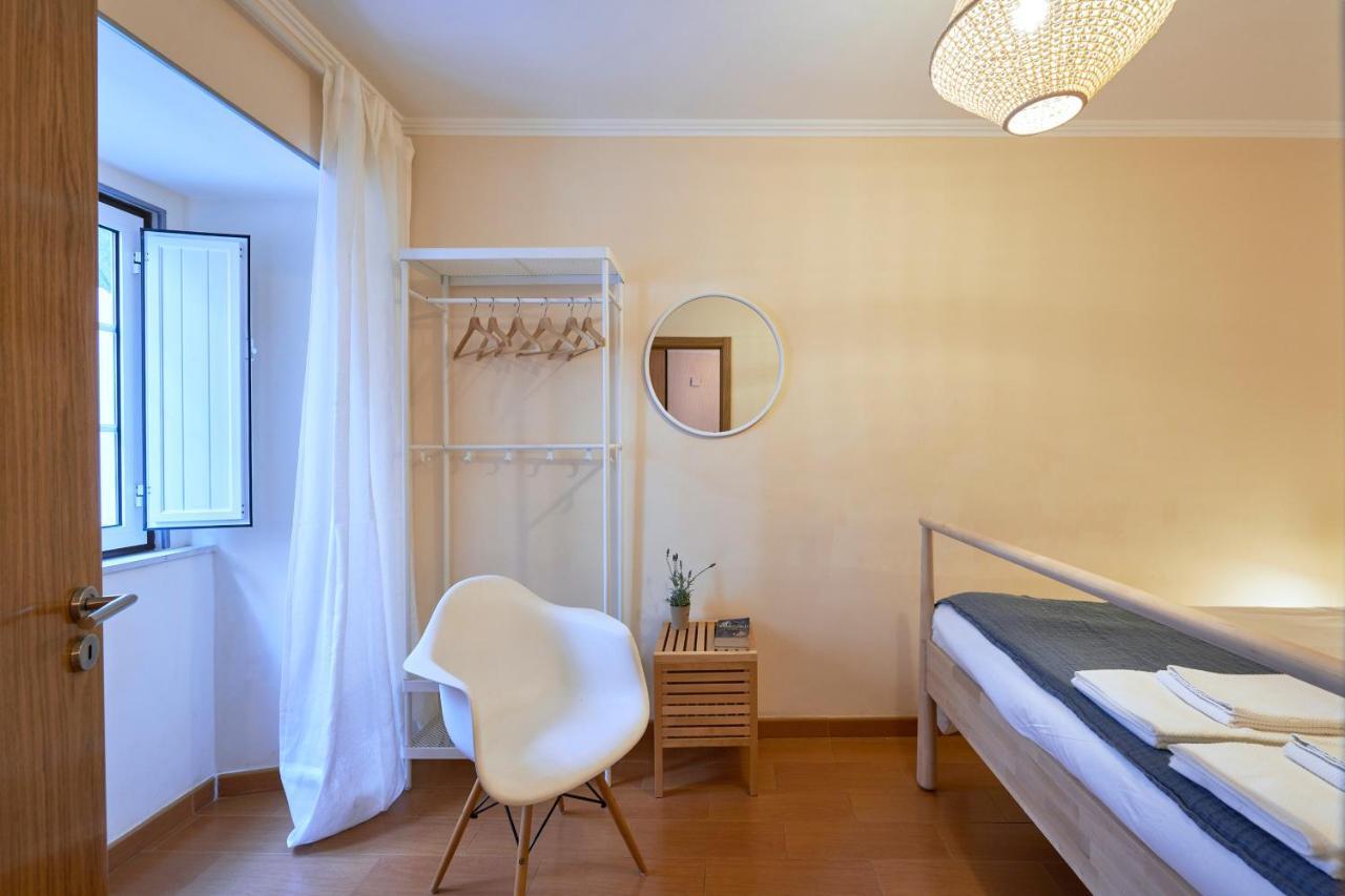 Spacious And Renovated Apartment With Amazing Patio, By Timecooler Lisbon Bagian luar foto
