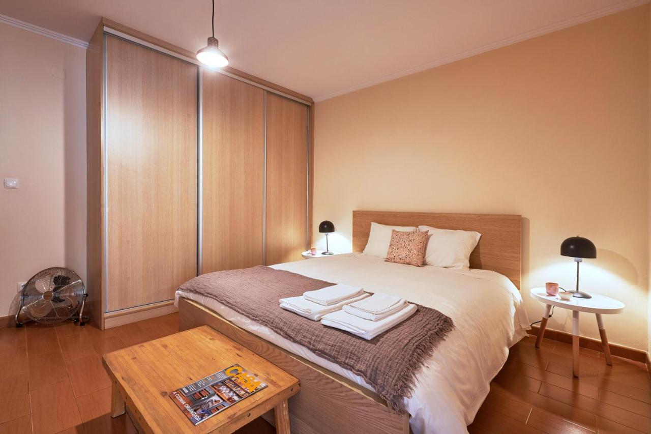 Spacious And Renovated Apartment With Amazing Patio, By Timecooler Lisbon Bagian luar foto
