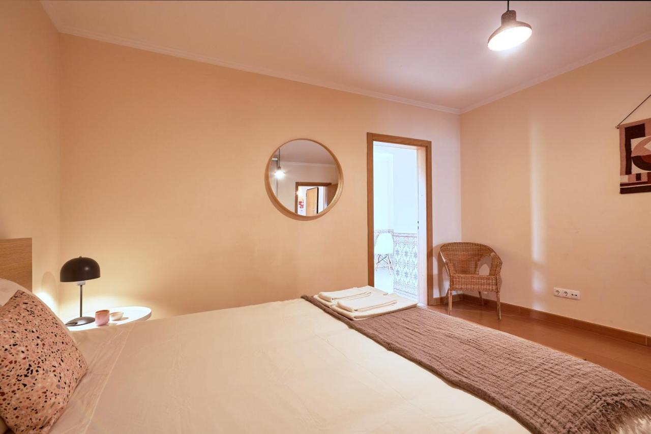 Spacious And Renovated Apartment With Amazing Patio, By Timecooler Lisbon Bagian luar foto