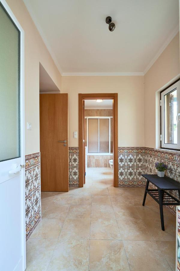 Spacious And Renovated Apartment With Amazing Patio, By Timecooler Lisbon Bagian luar foto