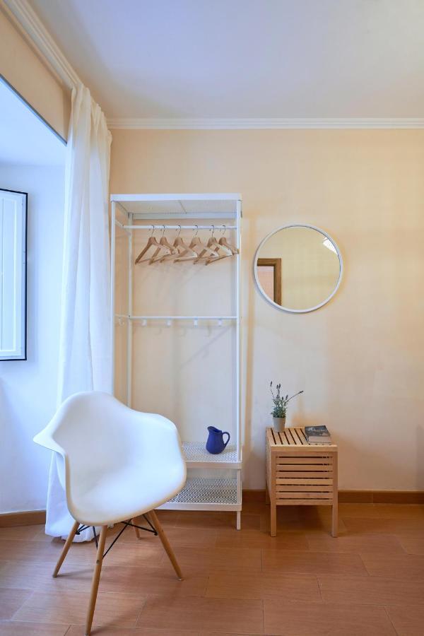 Spacious And Renovated Apartment With Amazing Patio, By Timecooler Lisbon Bagian luar foto