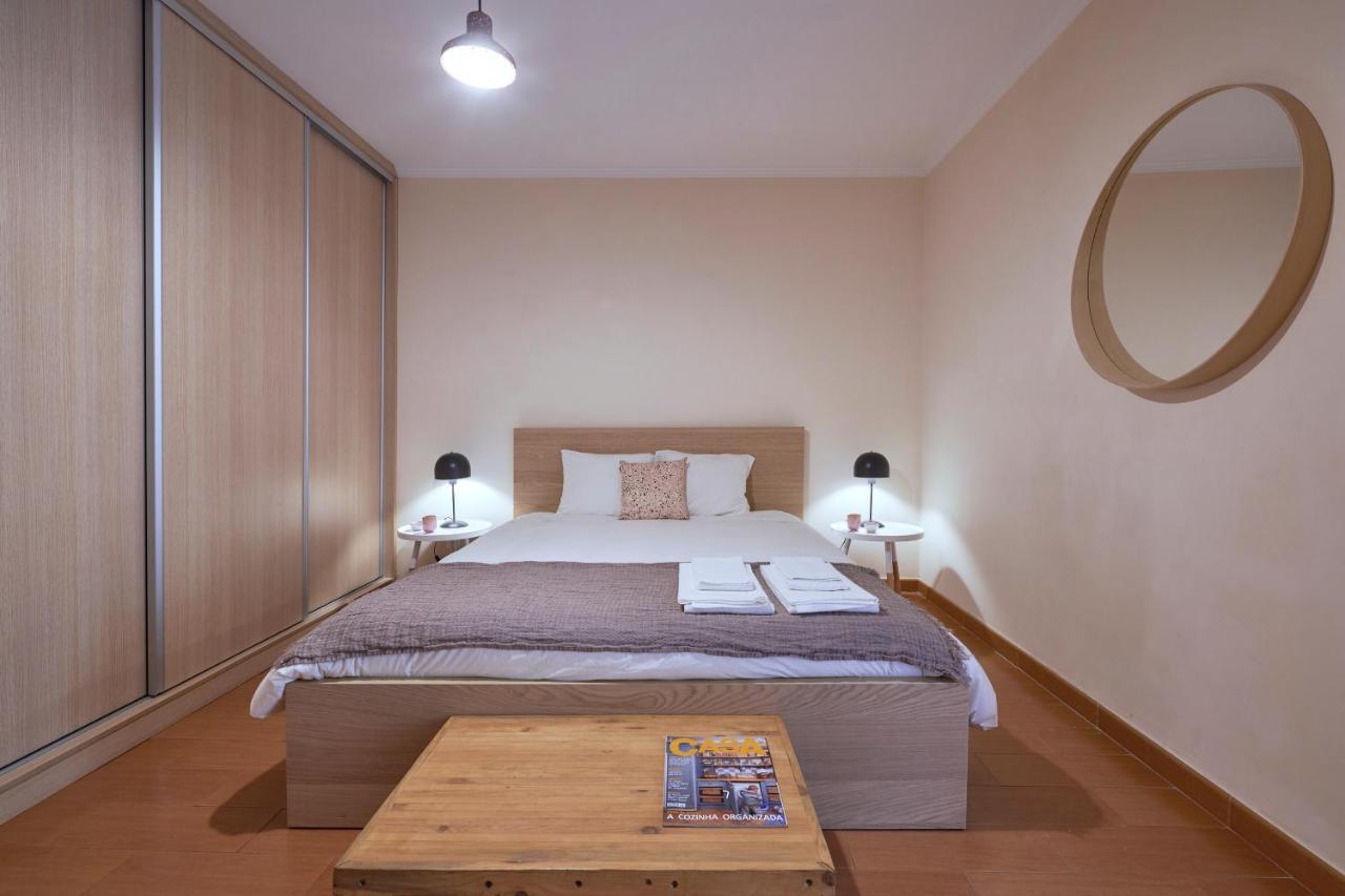 Spacious And Renovated Apartment With Amazing Patio, By Timecooler Lisbon Bagian luar foto
